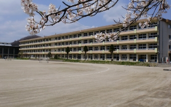 石川中学校